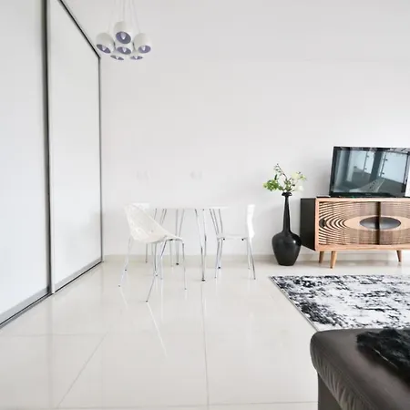 Apartament Kazimierza Wielkiego 5 * 포즈난